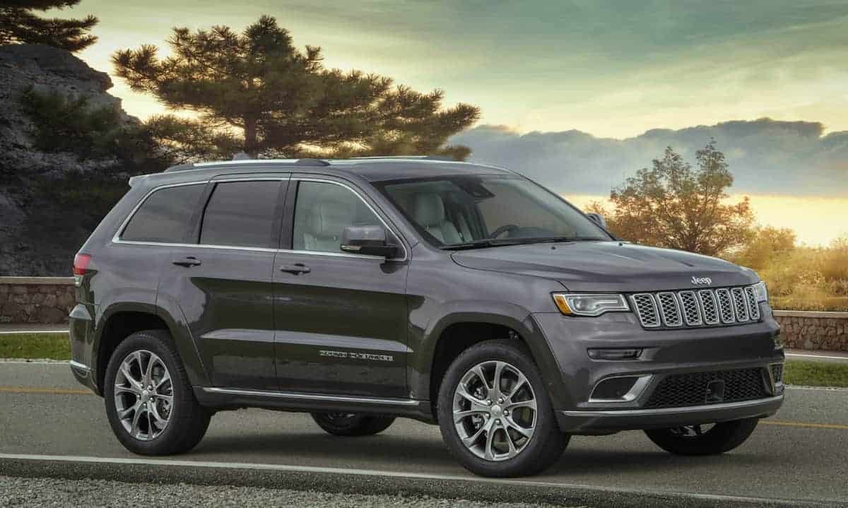 towing a boat with a 2020 Jeep® Grand Cherokee Summit gas tank size