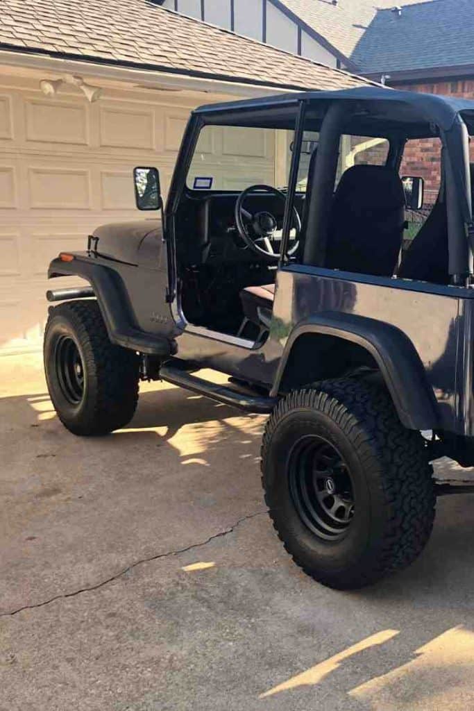 Can You Drive a Jeep Without Doors or Mirrors?