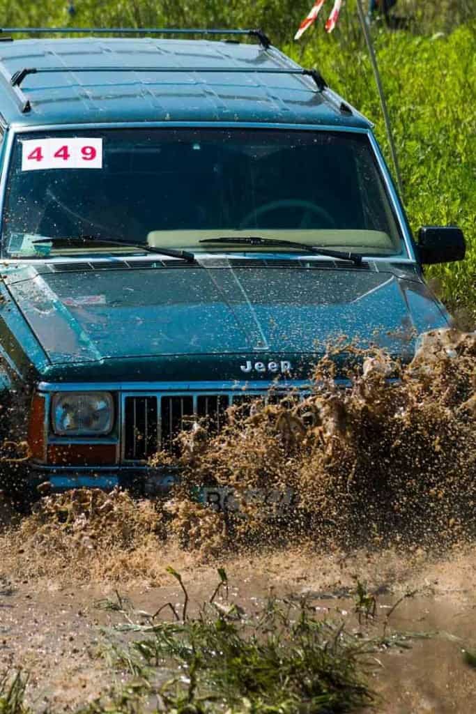 offroading in a Jeep, Do all Jeeps have drain plugs? #Jeep