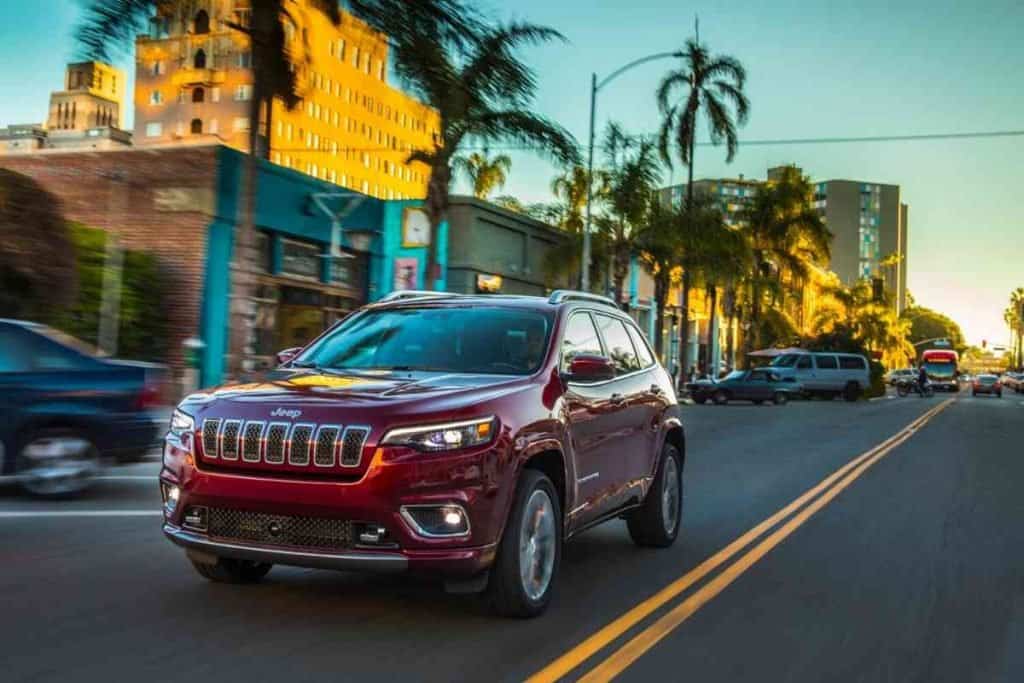 How Many Sets of Golf Clubs Fit In a Jeep Cherokee?