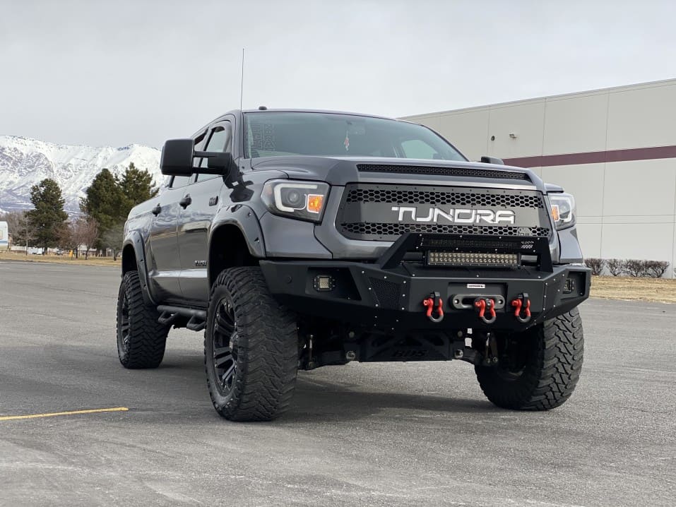 Can a Toyota Tundra Tow a Fifth Wheel or Toy Hauler?