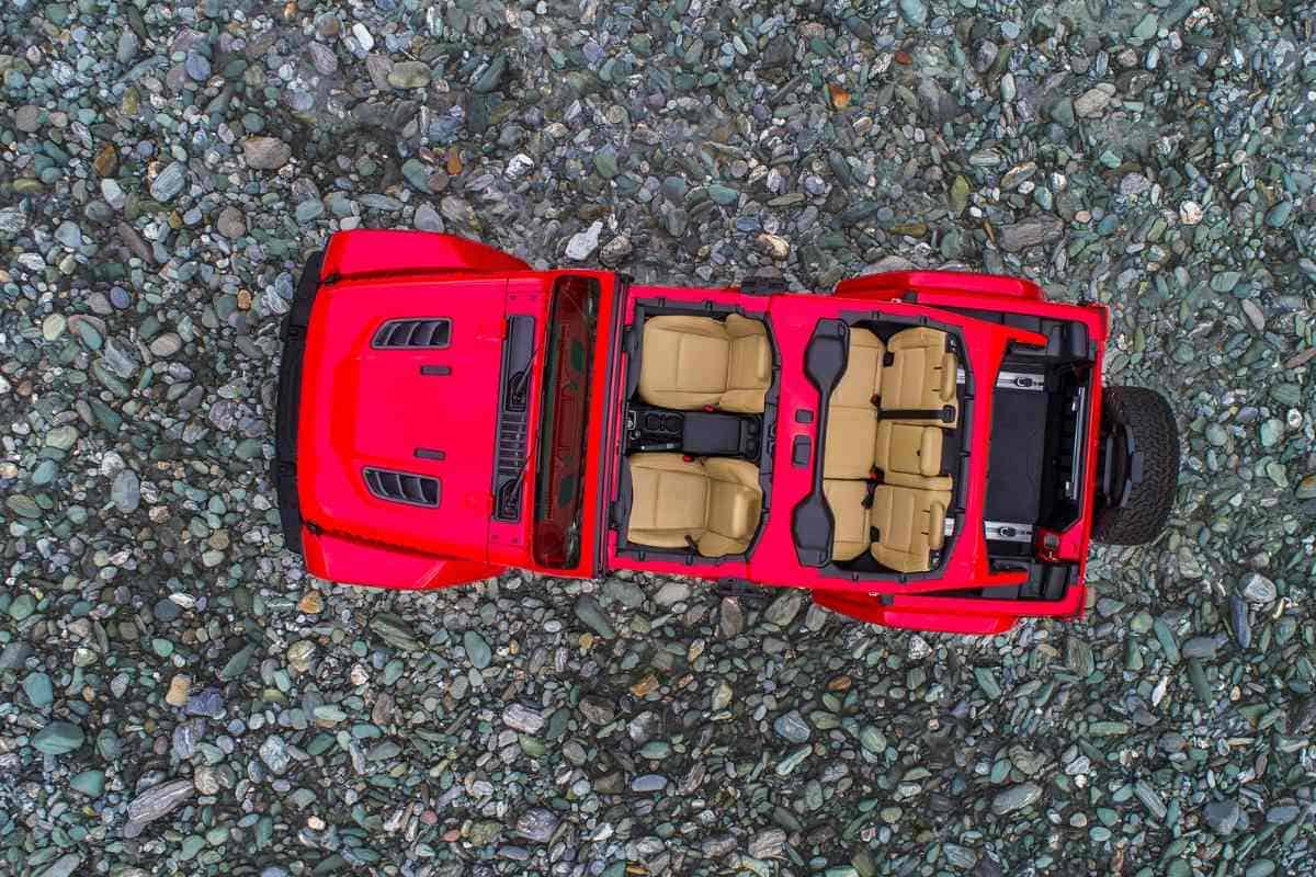 Can You Fit Golf Clubs in a Jeep Wrangler_ Jeep JL Cargo Space 2 Four