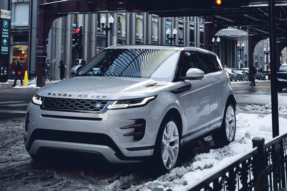 Is Evoque AWD or 4WD? – Wheel Trends