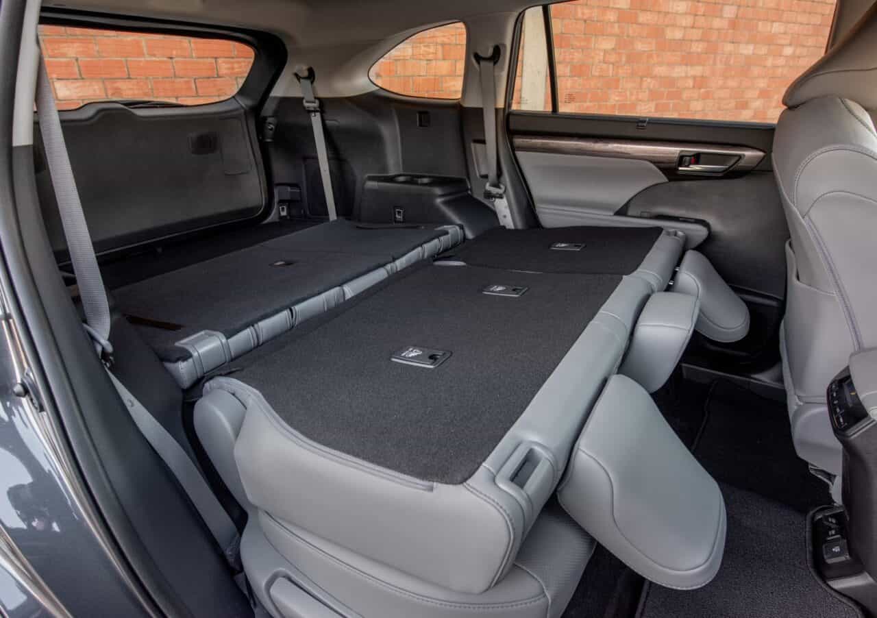 2020 Toyota Highlander Platinum AWD Gray Metallic 012 1500x1057 1 What SUV Can Fit a Queen Mattress? (4 Best Examples!)