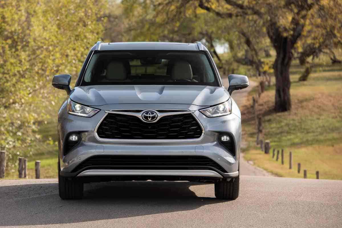 fitting a full mattress into toyota highlander