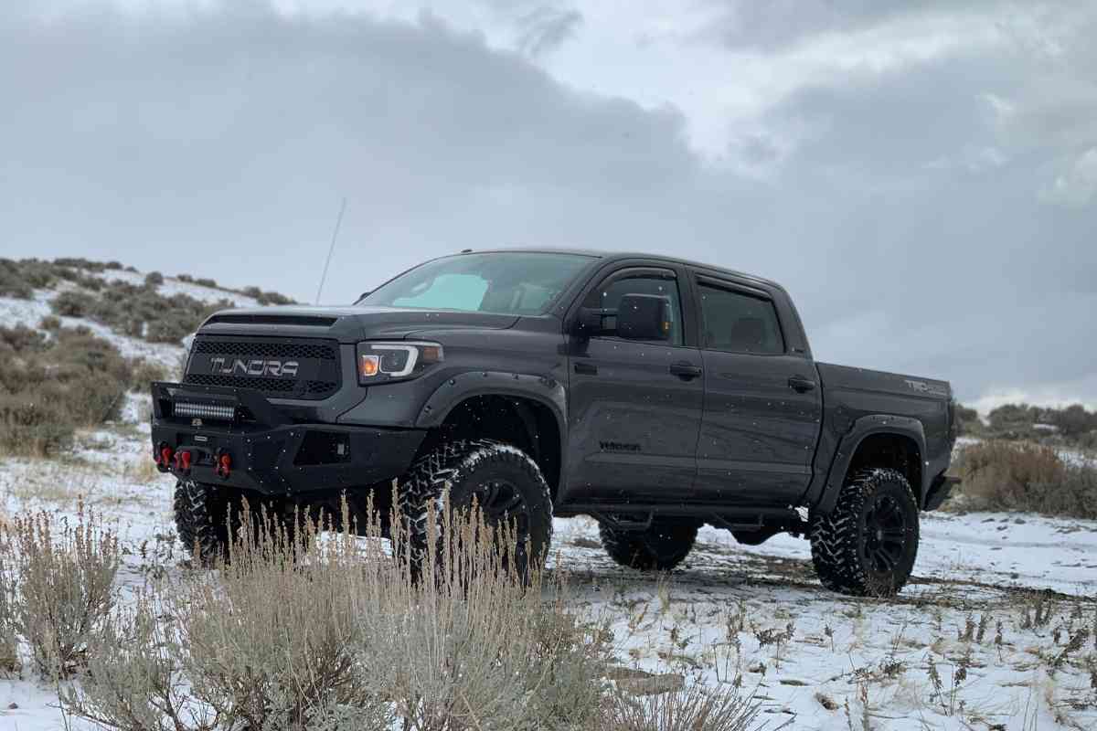 Can a Toyota Tundra Haul a Gooseneck Trailer? #toyota #tundra #truck towing