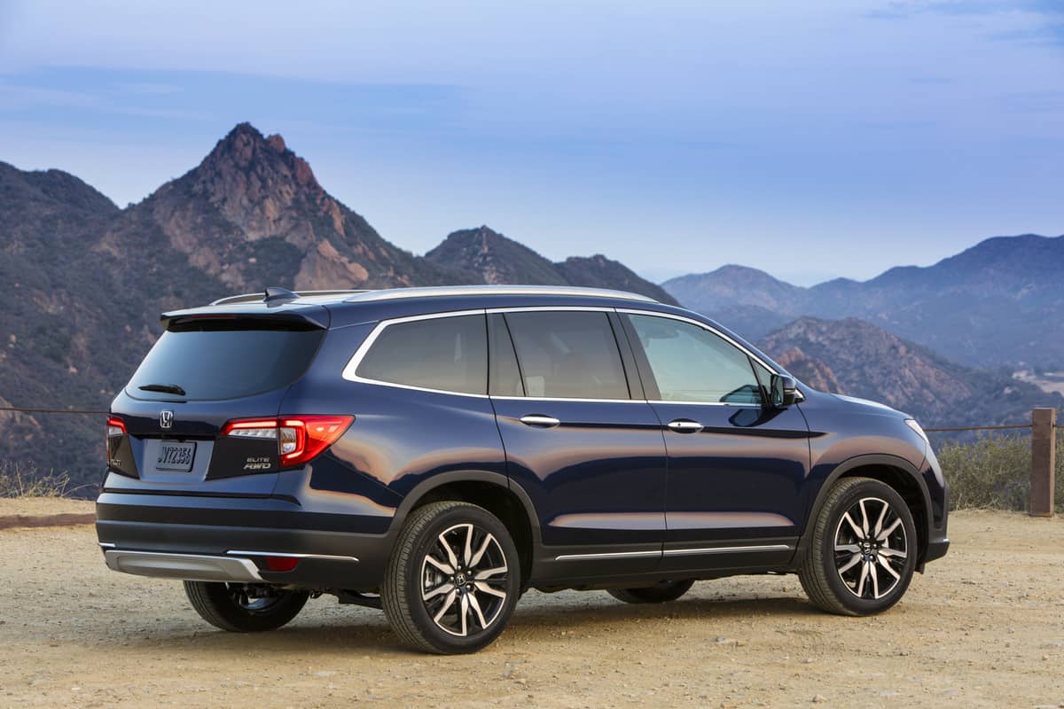 2019Honda Pilot Elite 004 1200x800 1 What Size Camper can a Honda Pilot Pull?