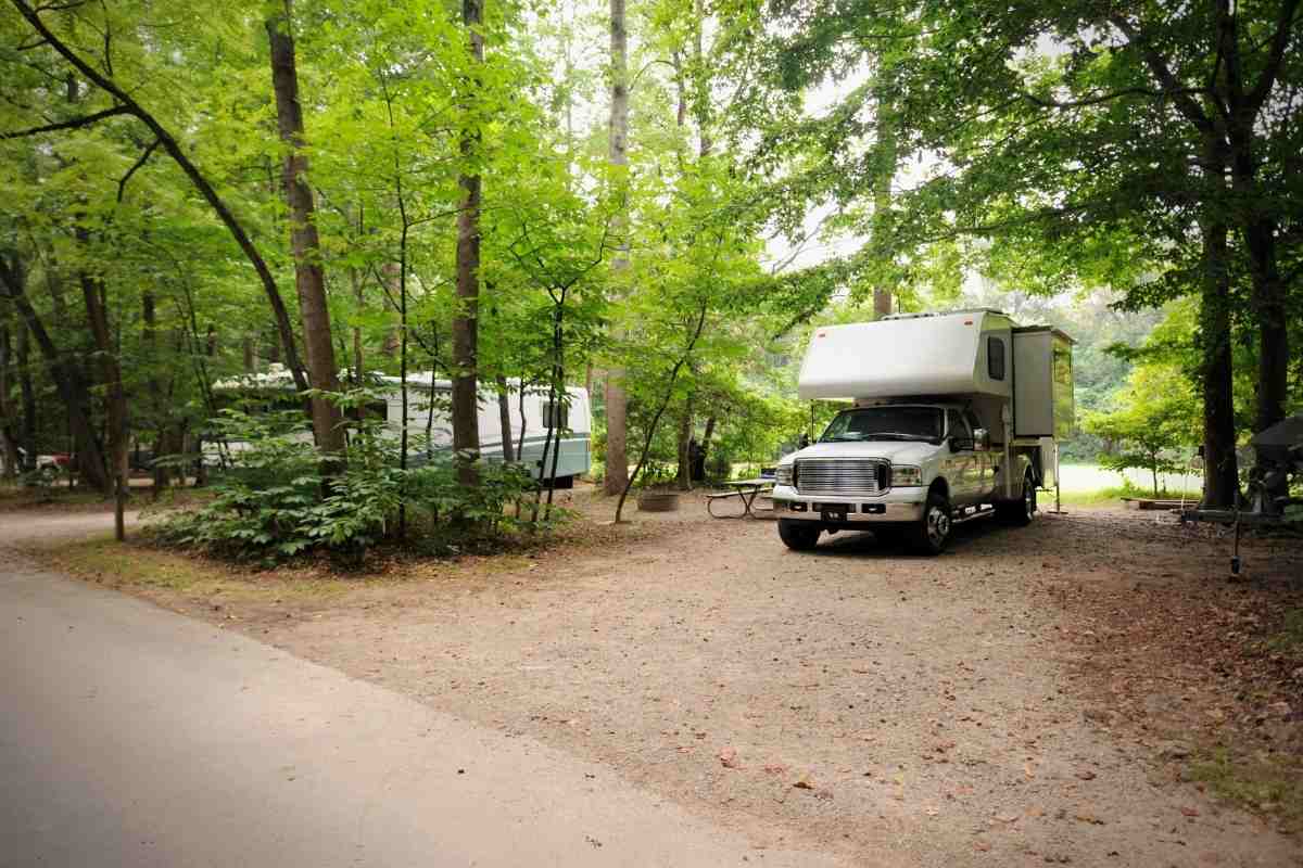 Can a Long Bed Camper be Installed on a Short Bed Truck? #trucks #ford #chevy #ram #Toyota #gmc #nissan #camper #rv #offroad #camping #overlanding #overland