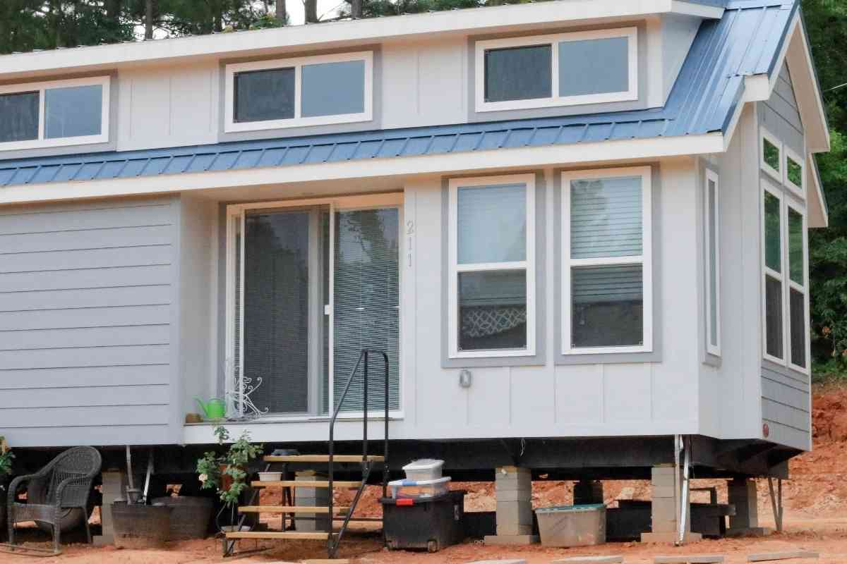 Can A Toyota Tacoma Pull A Tiny House? #tinyhouse #toyota #towingcapacity #tacoma #tacotruck