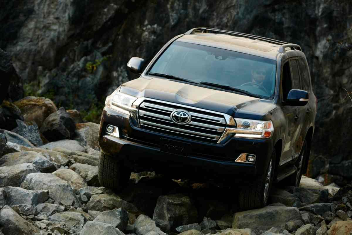 Toyota Land Cruiser - Which Toyota Is Best For Towing?