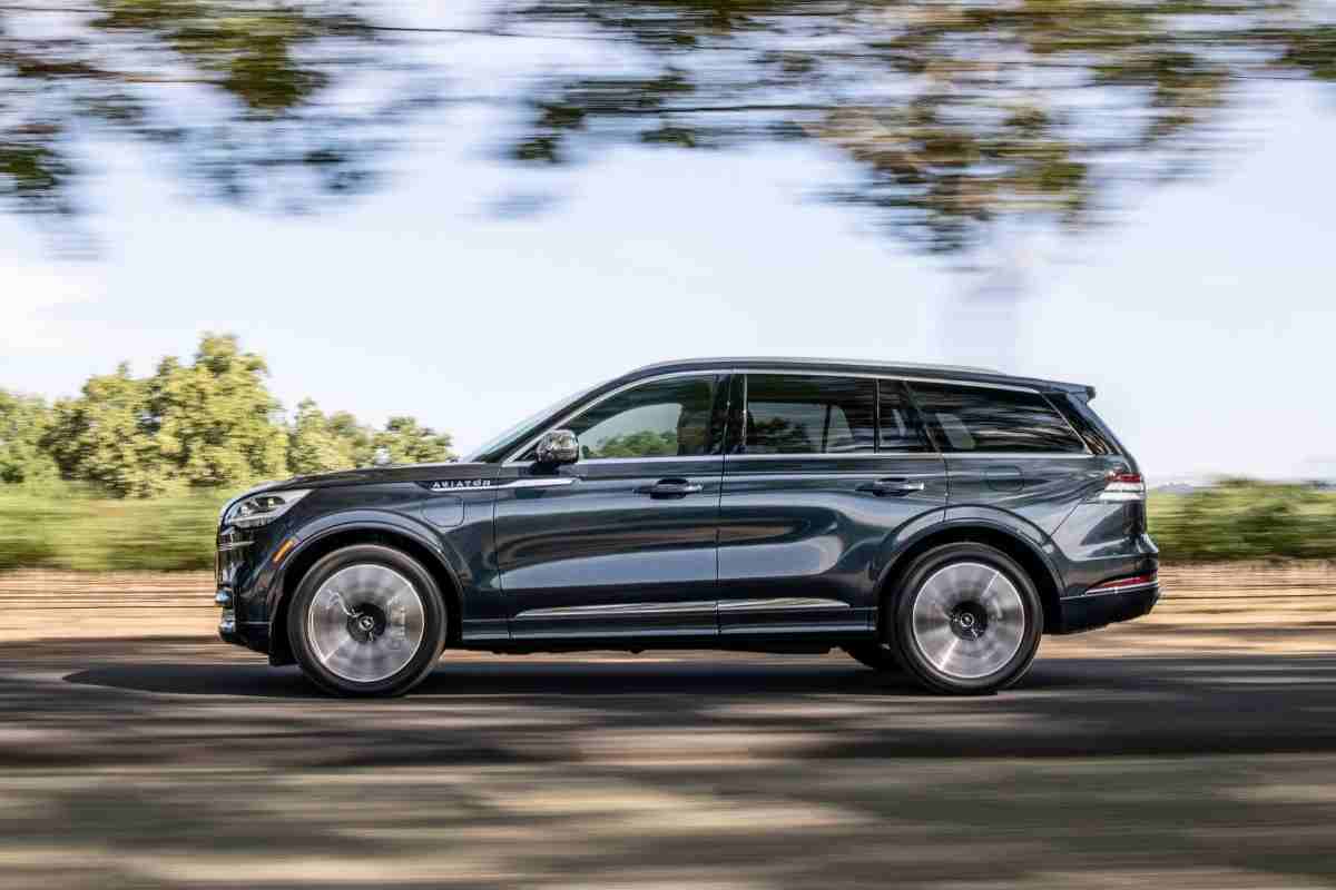 Can A Lincoln Aviator Be Flat Towed?