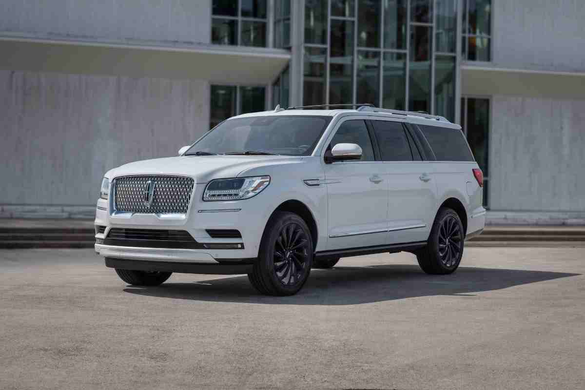 Can A Lincoln Navigator Be Flat Towed?