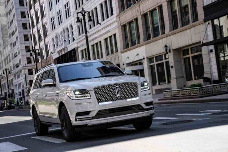 Can a Lincoln Navigator pull a Camper?