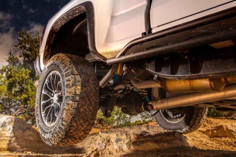 Can You Fit 33 Inch Tires on a Stock Jeep JK?