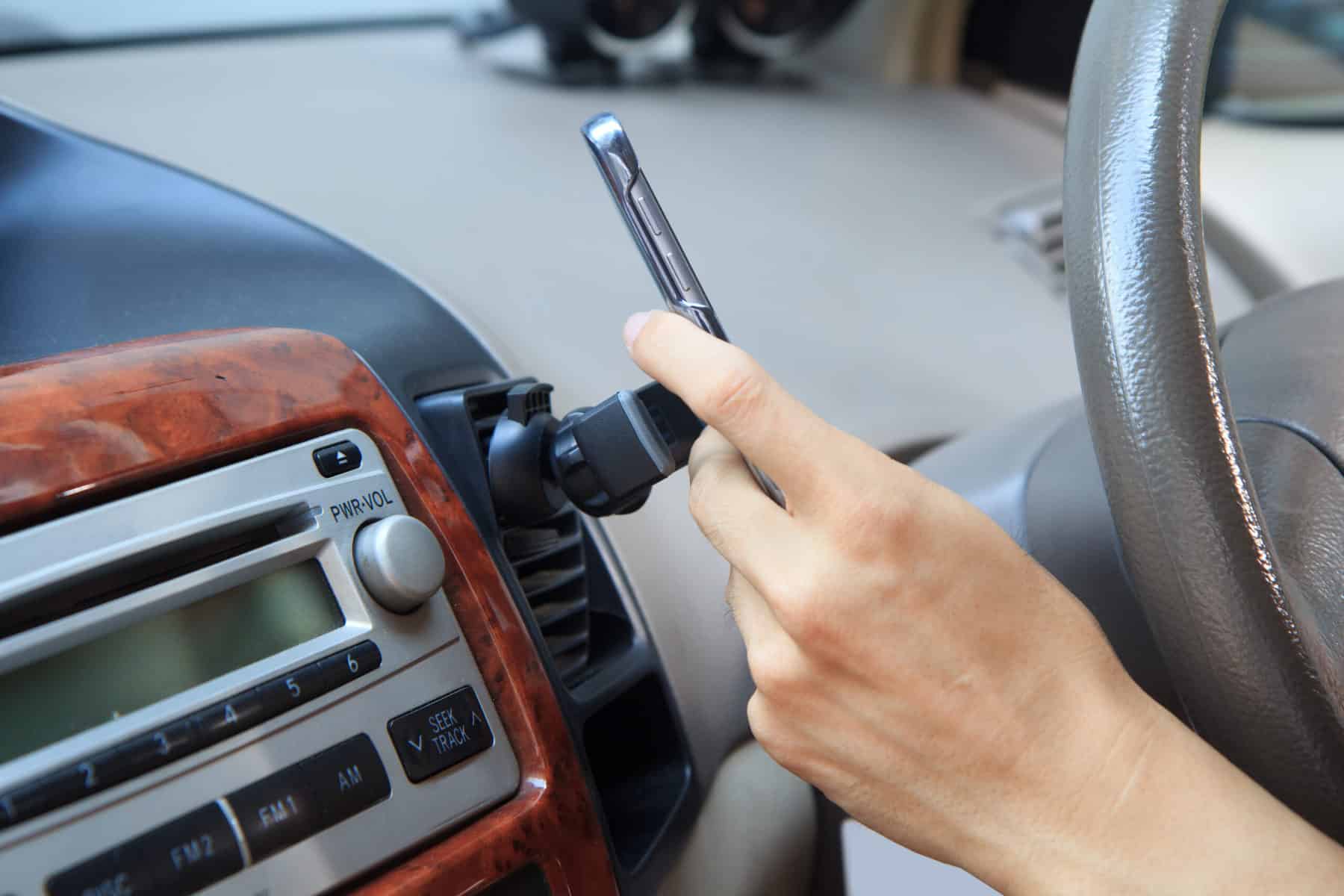 11 Best Phone Mounts for a Toyota 4Runner [2022] Four Wheel Trends