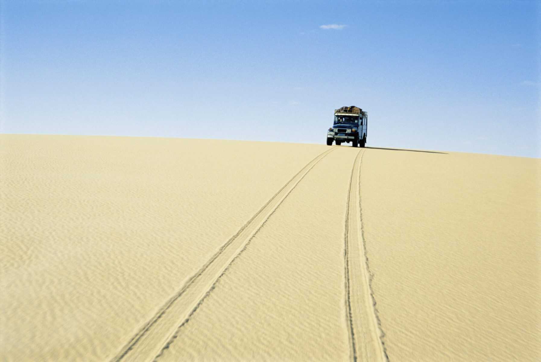 why-it-is-necessary-to-deflate-tires-in-soft-sand-or-snow-four