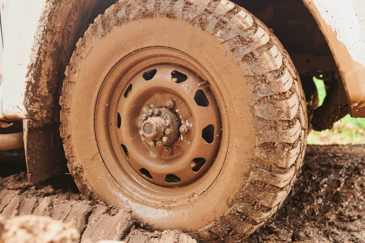 152367617 l Does Airing Down Tires Help in Mud?