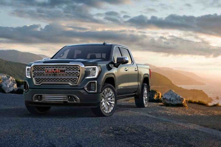 What is the difference between SLT and SLE in the GMC Sierra?