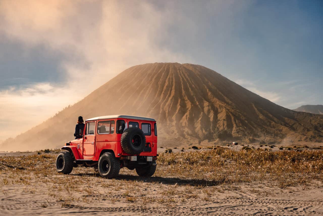 84418658 l Can You Sleep in a Jeep Gladiator?