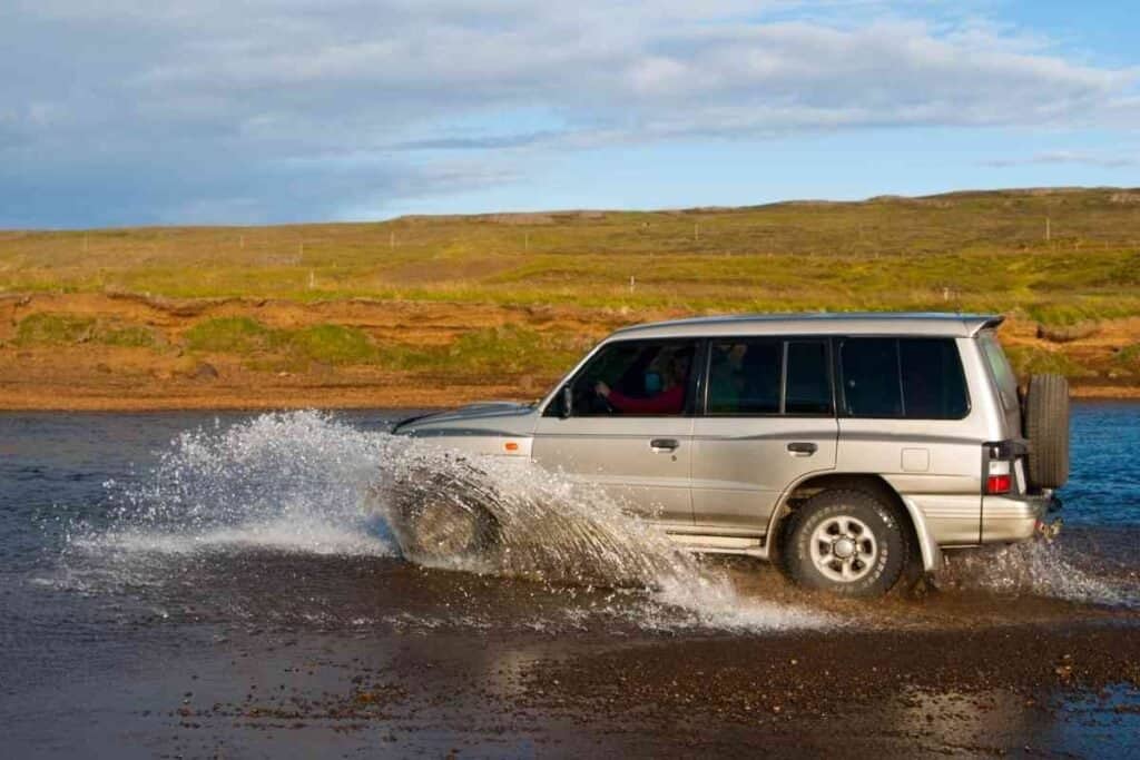 Can you flat tow a GMC Canyon? Four Wheel Trends