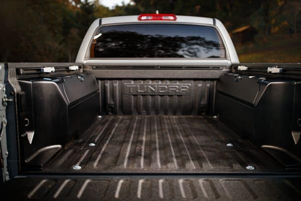 How Much Weight Can a Toyota Tundra Carry In Its Bed?