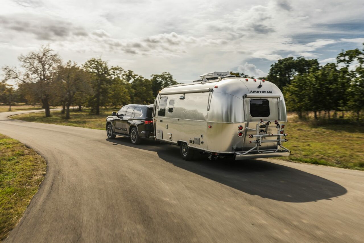 towing with a toyota sequoia suv