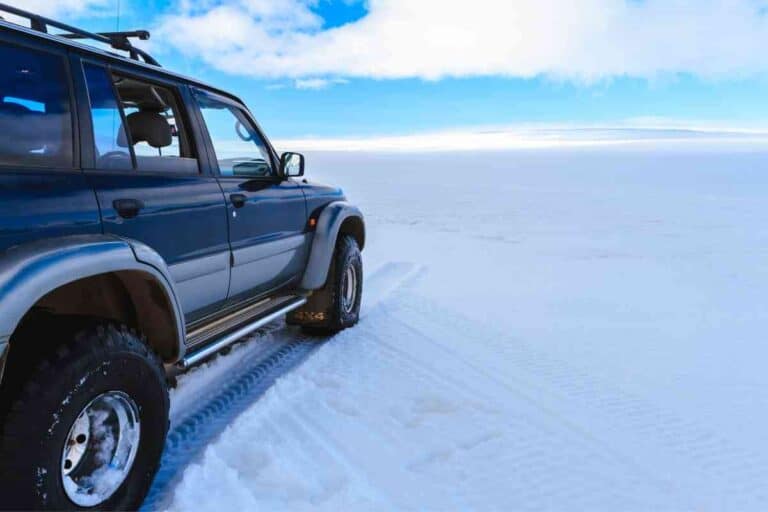 Should I Drive In 4WD On Ice?