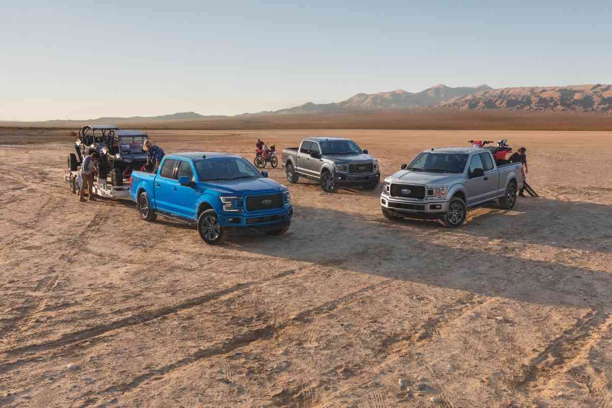 What’s the Difference Between The Ford F150 XLT And The Lariat? - Four