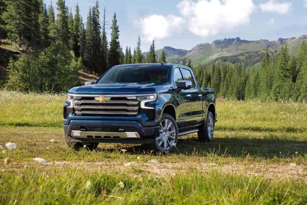 What Is the Difference Between The Chevy Silverado High Country and LTZ