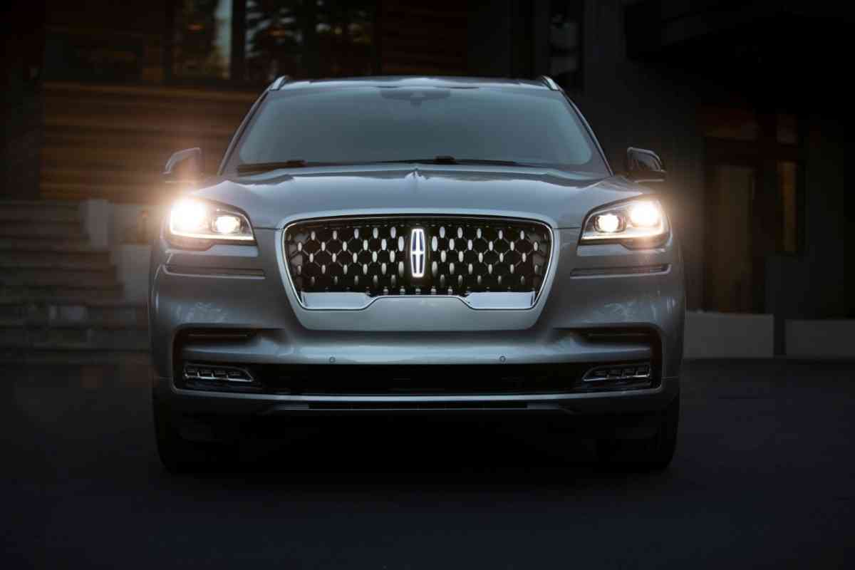 What Lincoln SUV Is Comparable to The Ford Explorer? Four Wheel Trends