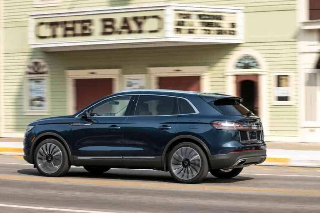 What is the Difference Between a Ford Edge and a Lincoln Nautilus