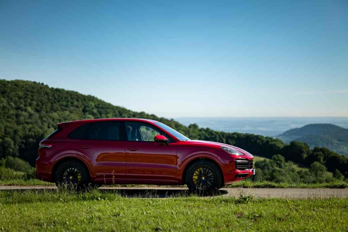 Porsche Cayenne GTS What Is the Difference Between Porsche Cayenne GTS and S?