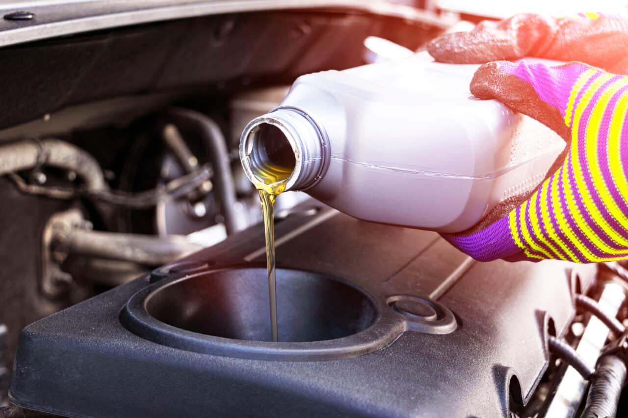 WATER IN ENGINE OIL SYMPTOMS