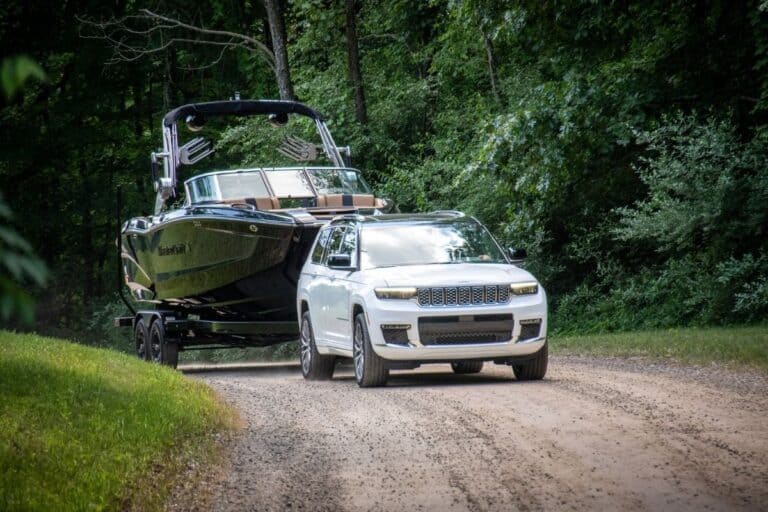 What Mid-Size SUV Has the Highest Towing Capacity?