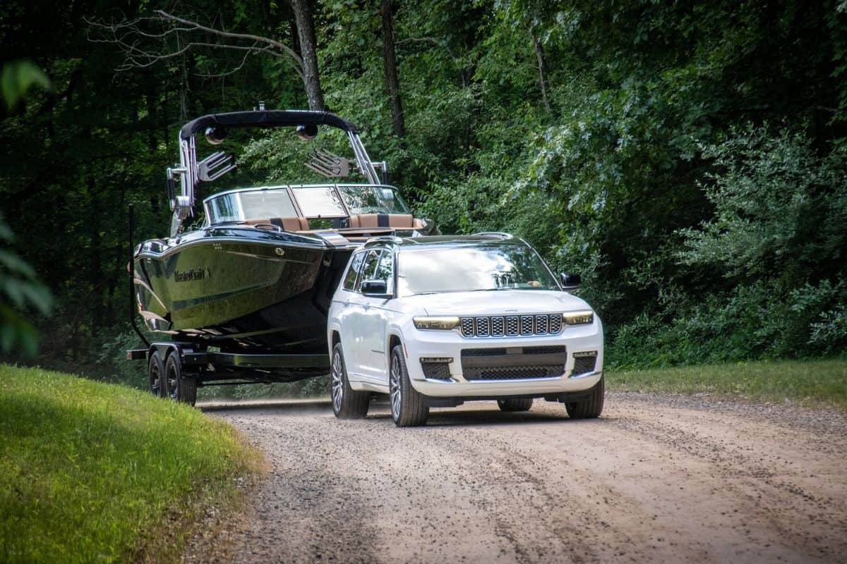 What Mid Size SUV Has the Highest Towing Capacity What Mid-Size SUV Has the Highest Towing Capacity?