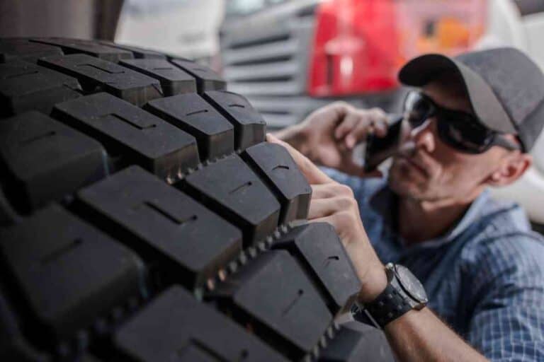 How Long Do Commercial Truck Tires Last?