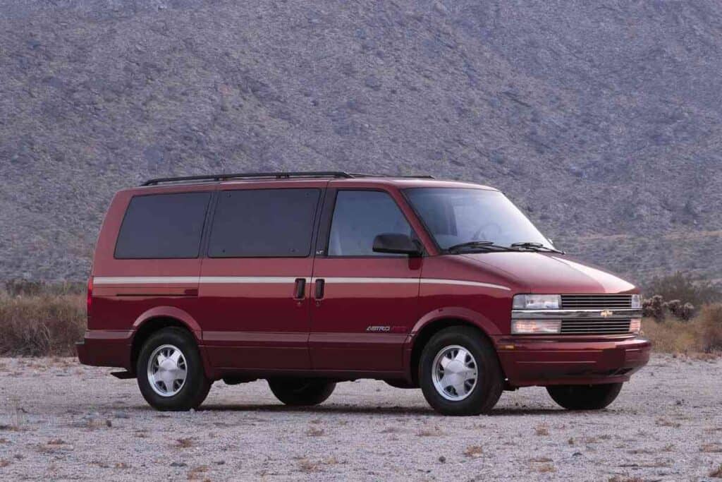 What is the Best Year for the Chevy Astro Van? - Four Wheel Trends