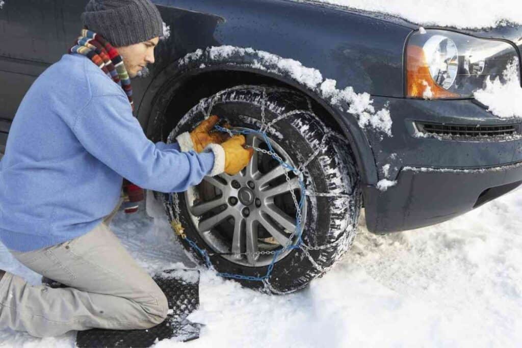 How Do Snow Chains Work? Four Wheel Trends