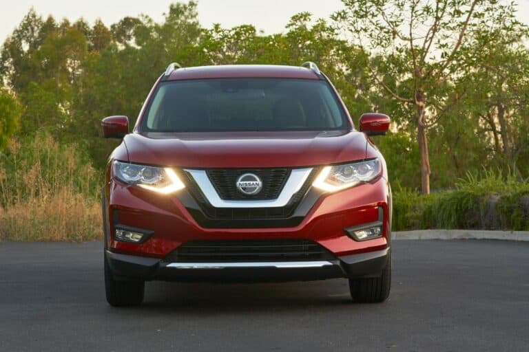 Do Nissan Rogues Hold Their Value? [For How Long?]