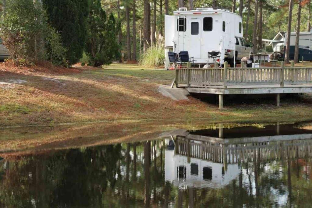 How To Load A Truck Camper Without Jacks [Safely!] Four Wheel Trends