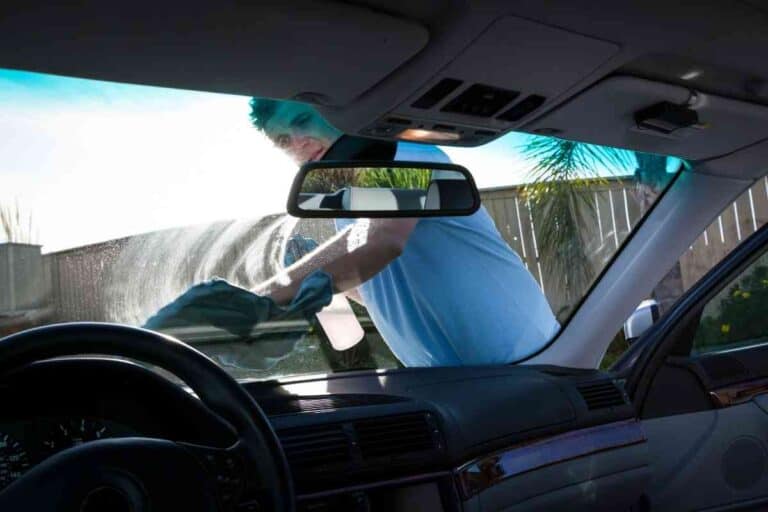 7 Easy Steps To Clean Both Sides Of Your Car Window