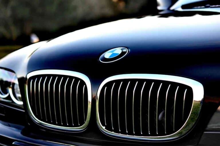 5 Tips To Remember When Cleaning The Chrome On Your Car