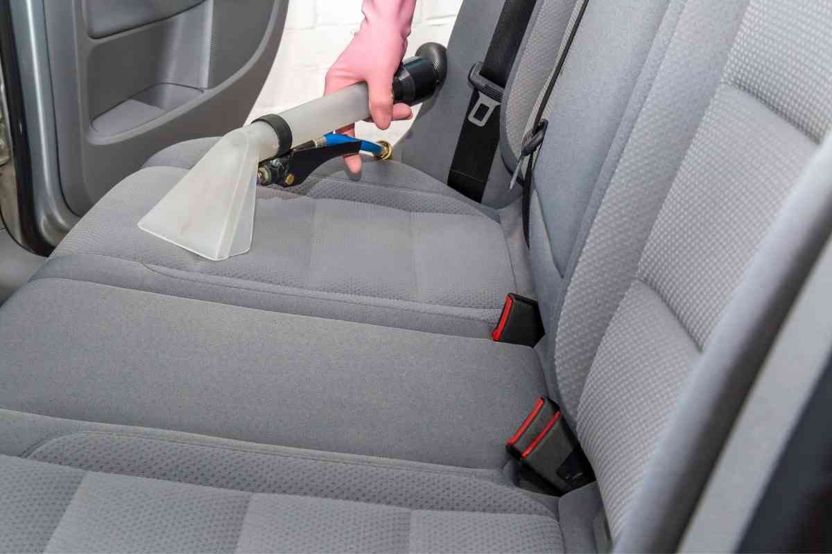 Remove Water Stains From Fabric Car Seats 1 7 Easy Steps To Remove Water Stains From Fabric Car Seats