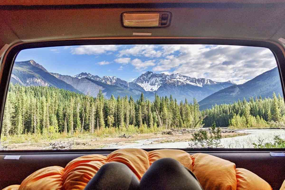 The Ultimate Guide To Sleeping And Camping In A Jeep Liberty (3 ...