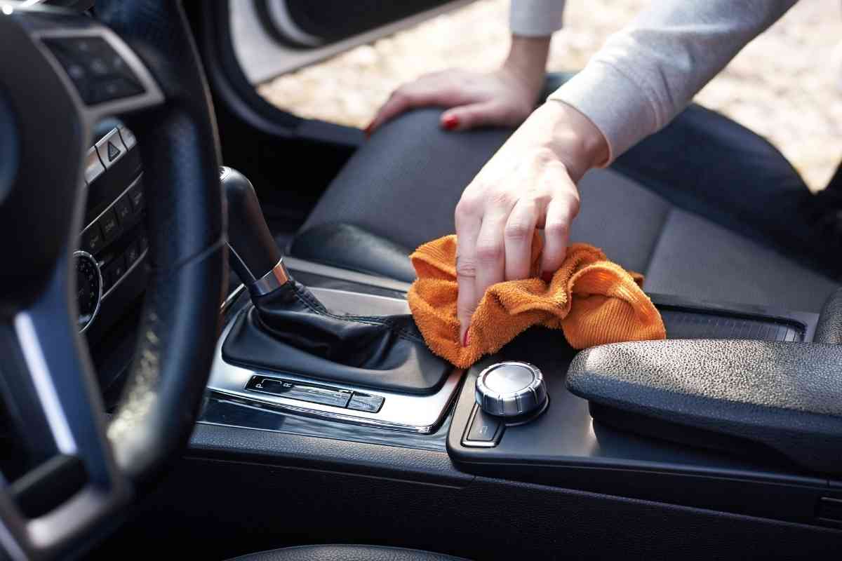 6-ways-to-remove-scratches-from-black-plastic-inside-a-car-four-wheel