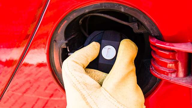 4 Problems a Loose Gas Cap Cause