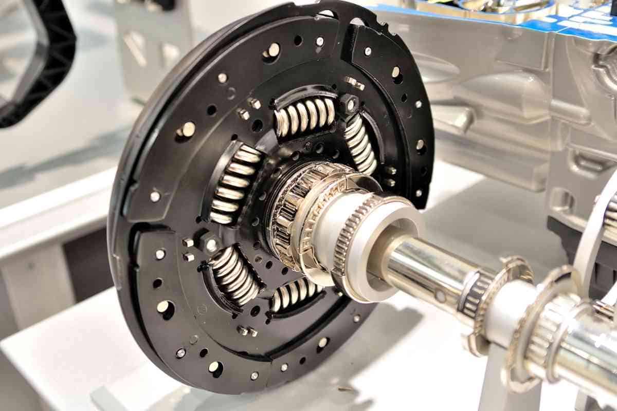 Do Automatic Cars Have a Clutch 1 1 Do Automatic Cars Have a Clutch? Explained