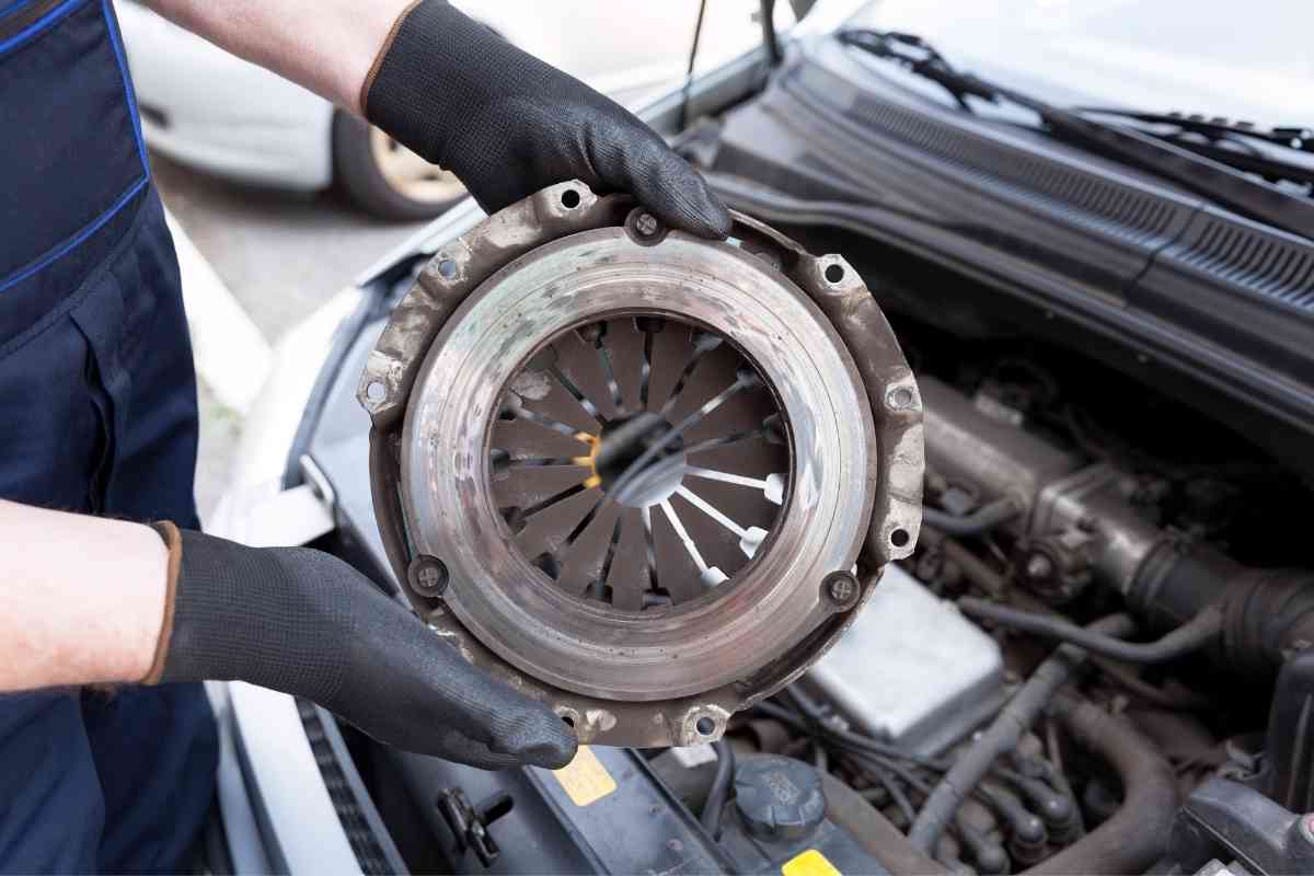 Do Automatic Cars Have a Clutch? Explained Four Wheel Trends