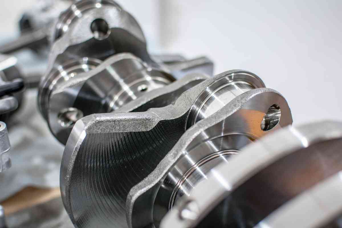 How Many Crankshafts Are In A V8 1 How Many Crankshafts Are In A V8?