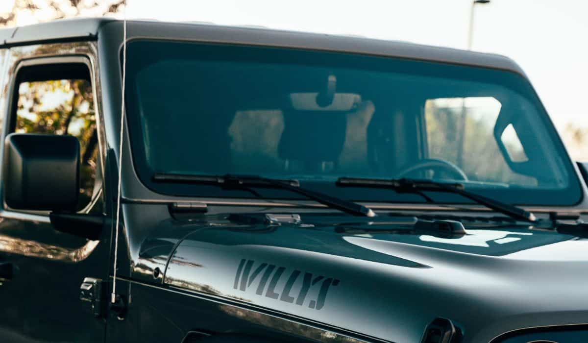 How Much Does It Cost To Replace A Jeep Wrangler Windshield? - Four Wheel  Trends